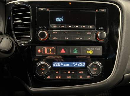 Mitsubishi - Outlander