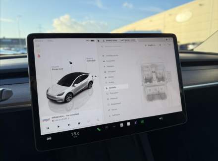 Tesla - Model Y