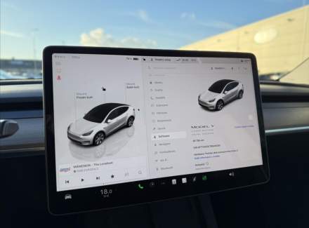 Tesla - Model Y