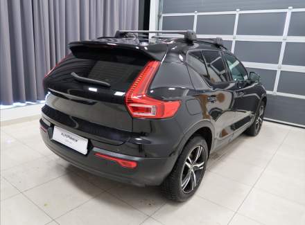 Volvo - XC40