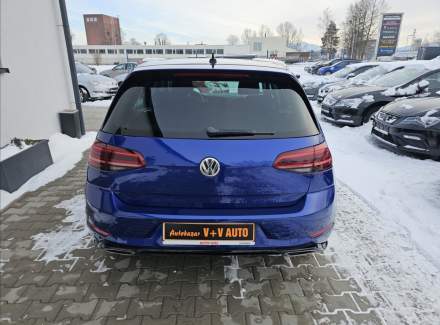 Volkswagen - Golf