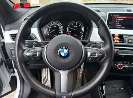 BMW - X1