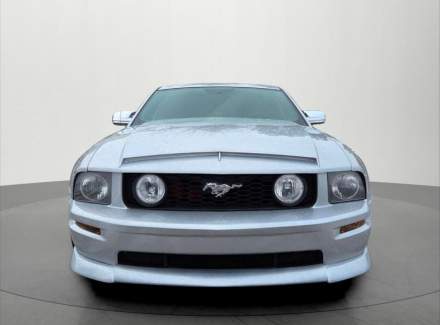 Ford - Mustang