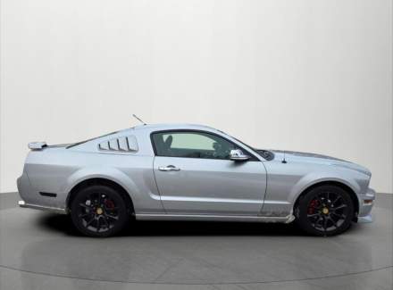 Ford - Mustang