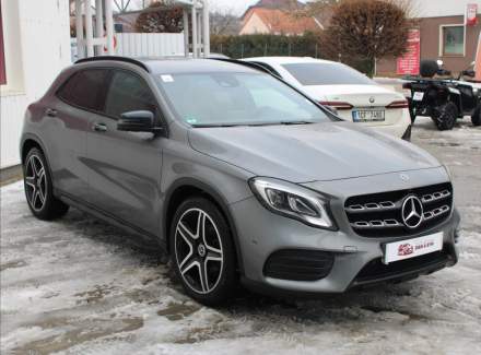 Mercedes-Benz - GLA
