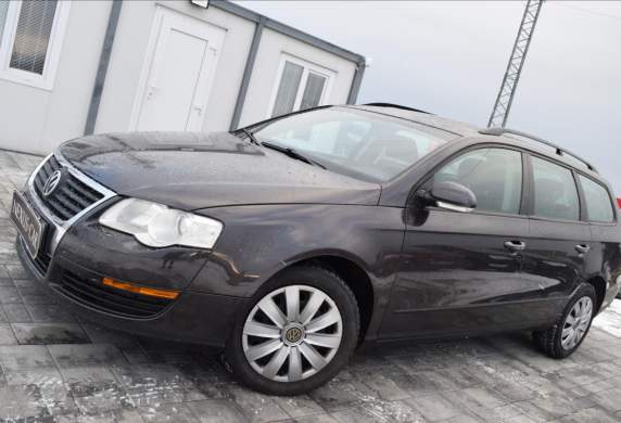 Volkswagen - Passat