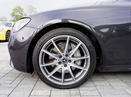 Mercedes-Benz - E-class