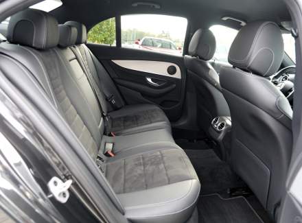 Mercedes-Benz - E-class