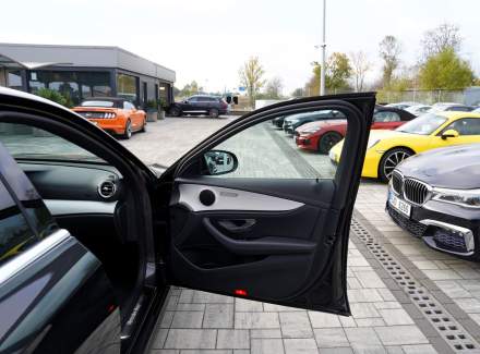 Mercedes-Benz - E-class