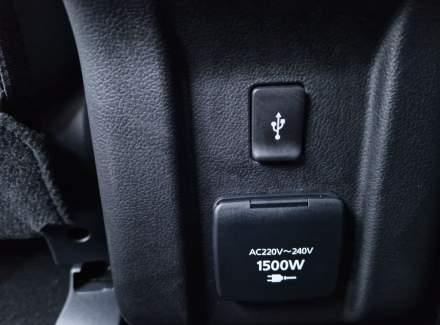 Mitsubishi - Outlander