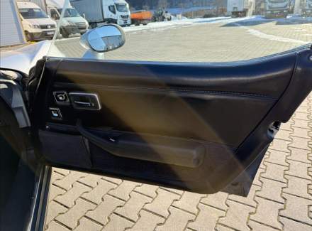 Chevrolet - Corvette