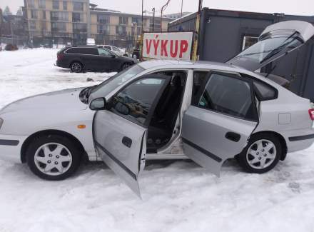 Hyundai - Elantra