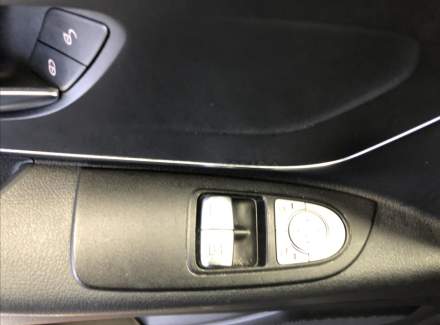 Mercedes-Benz - Vito