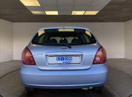 Nissan - Almera