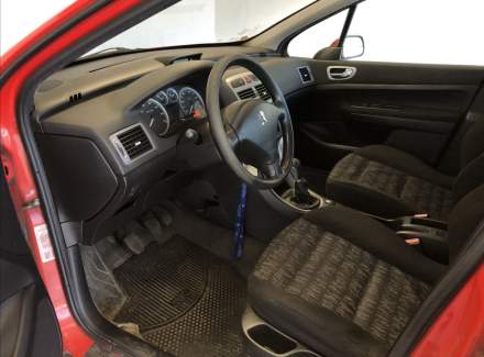 Peugeot - 307