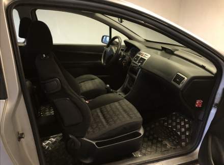 Peugeot - 307