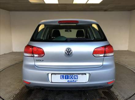 Volkswagen - Golf