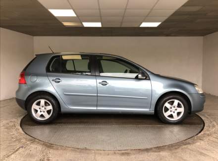 Volkswagen - Golf