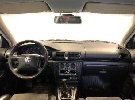 Volkswagen - Passat