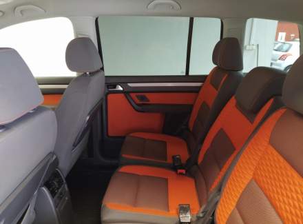 Volkswagen - Touran