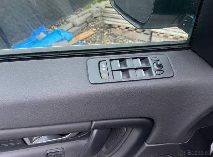 Land Rover - Discovery Sport