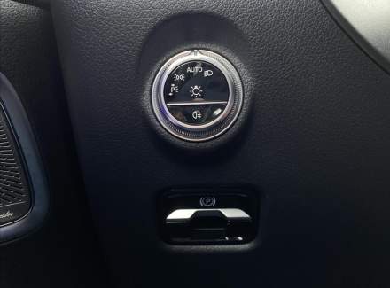 Mercedes-Benz - C-class