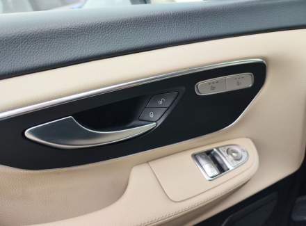 Mercedes-Benz - V-class