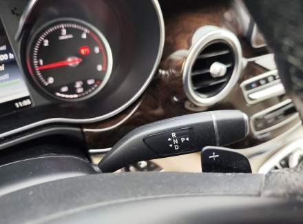 Mercedes-Benz - V-class