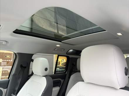 Land Rover - Defender