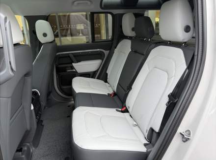 Land Rover - Defender