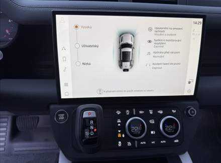 Land Rover - Defender