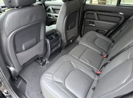 Land Rover - Defender