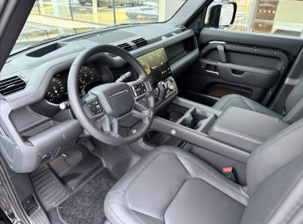 Land Rover - Defender