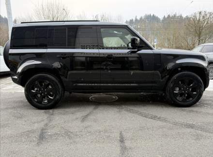 Land Rover - Defender