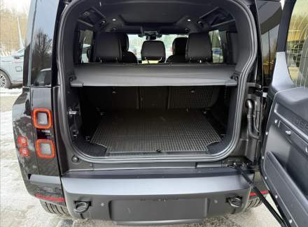 Land Rover - Defender