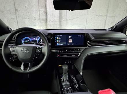 Toyota - Camry