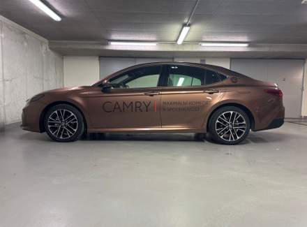 Toyota - Camry