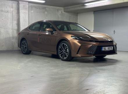 Toyota - Camry