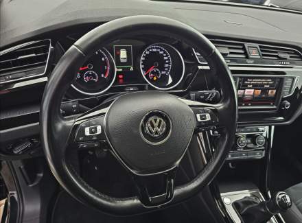 Volkswagen - Touran