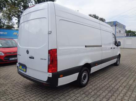 Mercedes-Benz - Sprinter