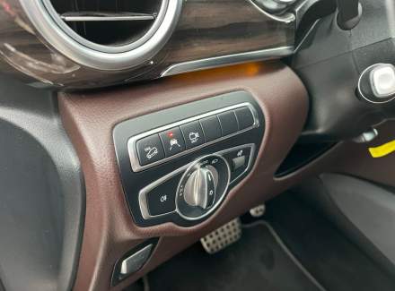 Mercedes-Benz - V-class