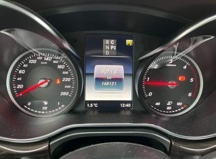 Mercedes-Benz - V-class