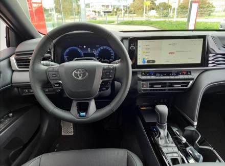 Toyota - Camry