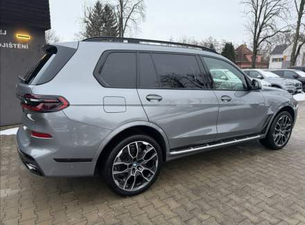BMW - X7