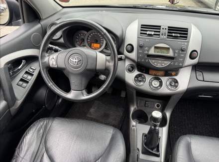 Toyota - RAV 4