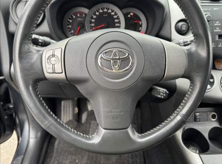 Toyota - RAV 4