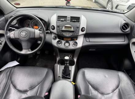 Toyota - RAV 4