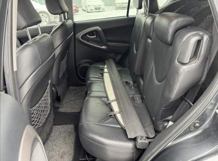 Toyota - RAV 4