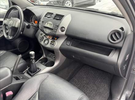 Toyota - RAV 4