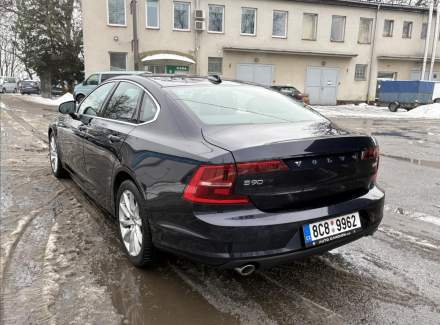 Volvo - S90